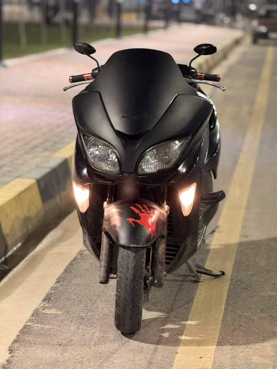 09 للبيع كلشي شغال بيها كير ملغي يعني عميه سرعتها توصل 140 شرط بس يردلها صبغ جماليه ***********
