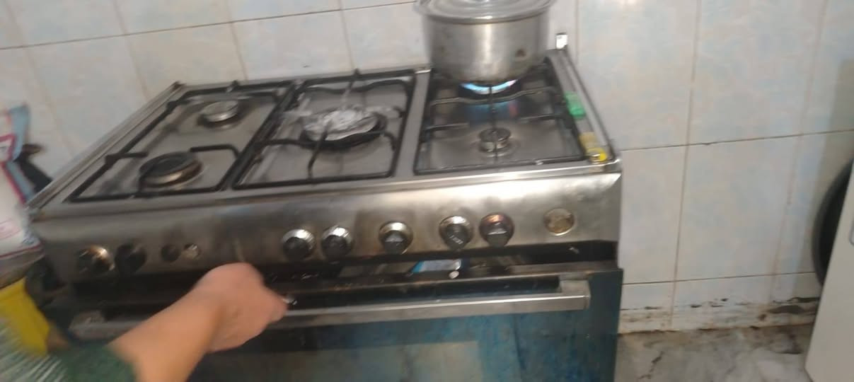 للبيع  سعر ١٢٥ شغال


**إذا كنت صاحب هذا الإعلان وتريد حذفه لأي سبب، رجاءا أرسل رسالة إلى الدعم الفني**