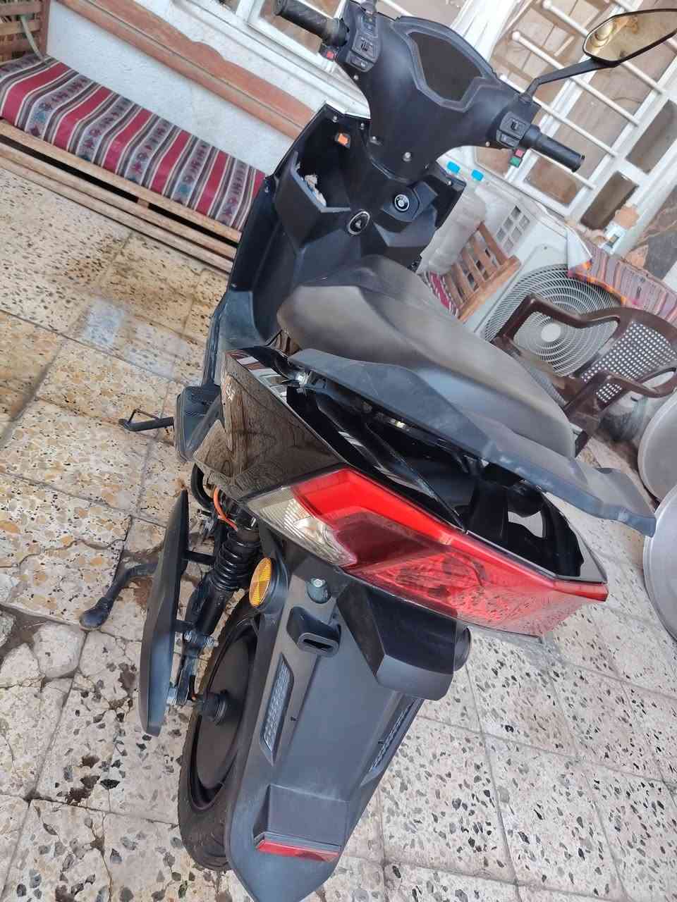 السلام عليكم دراجه سكنس موديل 2025 شحن جديده كلش نضيفه نقصها بس بطاريات الباقي كله شغال
 مكاني بغداد حي العلام  راسلوني ع هذا الرقم واتساب أو ع الفيس ***********
