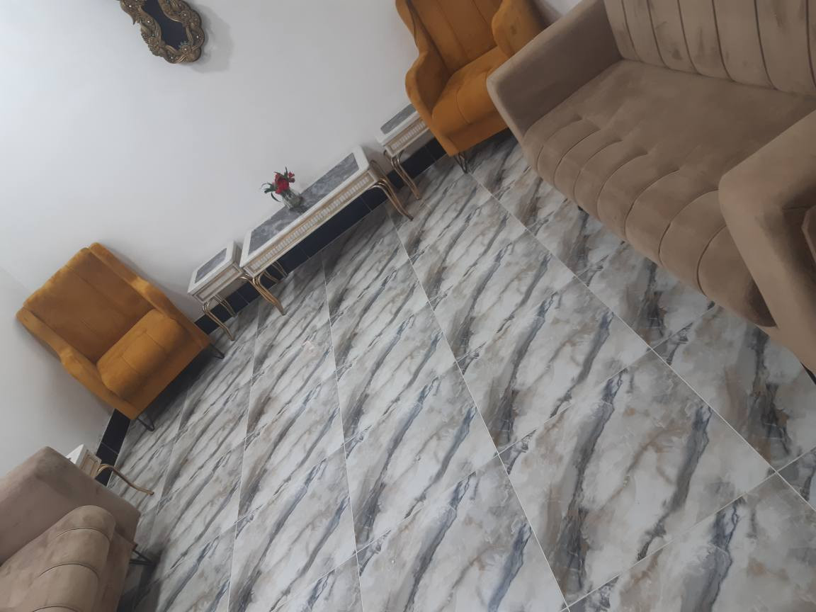 بيت ١٠٠متر زراعي للبيع بناء حديث درجه أوله جهاز للسكن غرفتين نوم موقع كلش راقي بغداد كفائات سيديه قريب سريع دوره خدمات كامله تبليط ماء كهرباء مجاري  سعر مناسب لاستفسار 
***********وتساب بغداد, العراق
