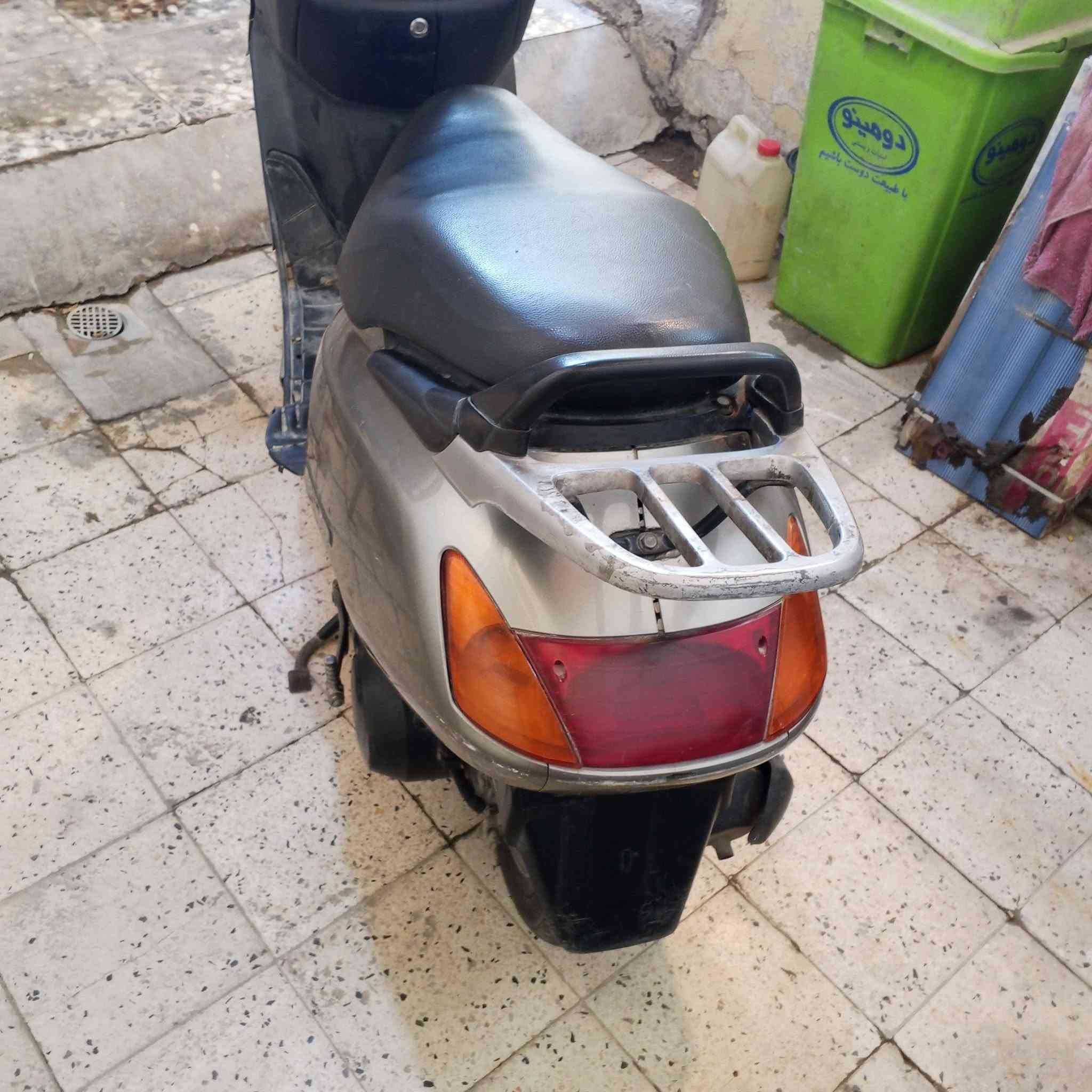 السلام عليكم سبيسي ياباني للبيع مجفته شغاله سلف هندر كهربائيات بس كفراته تعبانه وبيه نواقص ب 250 وبيه مجال مكاني بغداد المشتل رقمي ***********
