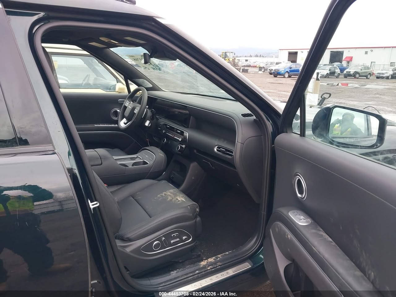 🚨 تنويه مهم
هذه السيارة معروضة في المزاد الأمريكي 🇺🇸
والمزايدة والشراء تتم عن طريق مكتب الباخرة للمزادات 🇮🇶

───────────────
🚗 (هايبرد) نوع السيارة:2026 HYUNDAI PALISADE HEV CALLIGRAPHY
📅 تاريخ المزاد:الاثنين 23-03-2026
💰السعر:385 ورقة         
📊 الممشى:1659 ميل فعلي
🛠️ المحرك: 4 سلندر / 2.5 لتر
───────────────

🔥 مجاناً مجاناً مجاناً
📄 تقرير كارفاكس مجاني بدون أي مقابل
───────────────

🚗 سحب السيارة خلال 24 ساعة من وقت التسديد
💸 حسابات مخفّضة وعمولات أقل من السوق
───────────────

🚢 الشحن متوفر من:
🇺🇸 🇨🇦 جميع الولايات الأمريكية والكندية
➡️ شحن مباشر إلى العراق
➡️ العقبة – جبل علي – ميرسين
───────────────

🛃 تخليص كمركي كامل من ميناء أم قصر
🏔️ تخليص كمركي إلى إقليم كردستان
🇯🇴 شحن مباشر إلى عمّان (العقبة)
🇹🇷 شحن إلى ميناء ميرسين – تركيا
───────────────

🏢 فروع الشركة:
📍 الفرع الأول: بغداد – السيدية – الإعلام
📍 الفرع الثاني: الإمارات العربية المتحدة – الشارقة – الصناعية 4
───────────────

👥 مجموعة البيع والشراء:
https://www.facebook.com/share/g/17pXXBgeeU/?mibextid=wwXIfr

───────────────

🎵 TikTok:
https://www.tiktok.com/@al_bakhera?t=8qGOLioZlVE&_r=1

───────────────

📞 للاستفسار والتواصل:
+9647739115599


**إذا كنت صاحب هذا الإعلان وتريد حذفه لأي سبب، رجاءا أرسل رسالة إلى الدعم الفني**