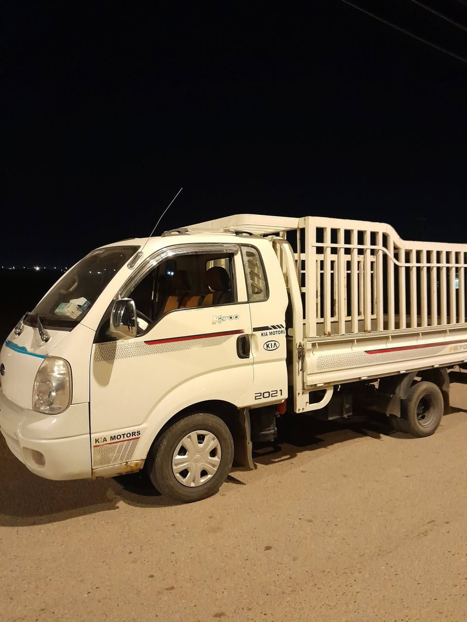 سلام عليكم 
كيه عموشه 
2011
2700
جاهزه وحلوه 
مكينه +كير خير من الله 
رقم انبار تحويل بشرط 
مكان السياره حصيبه الشرقيه  
السعر 100وبي مجال حك الجيه 
الستفسار 
***********
