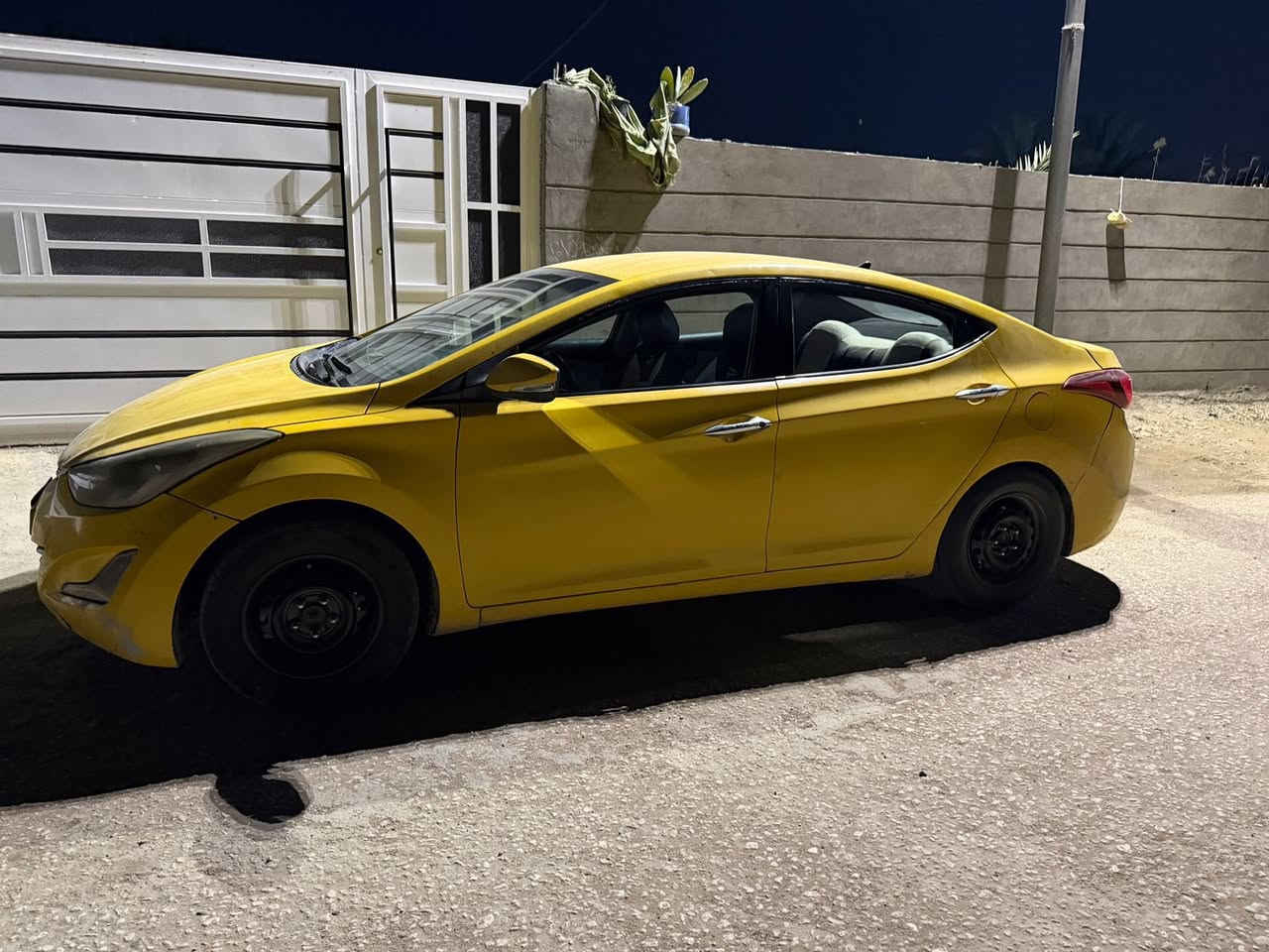 الانتر موديل 2015 للبيع خليجي  الون اصفر كما موضح. بل صوره الرقم بغداد أجرة  للبيع السعر 105 وبيه مجال ***********
