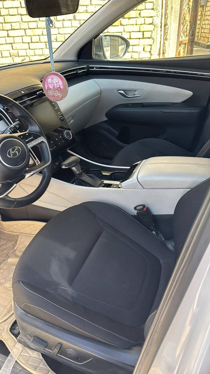 السلام عليكم
توسان 2023 خليجيي من شركة نصر دجله 
ممشى السياره 18.500km
مواصفات 
1- كشن السايق كهربائي ⚡️ 
2- كار بلي 
3- حساسات 
4- كامره
5- رقم بغداد الدولي الجديد 
حادث السياره كفاله ما عد البنيد بارد تكحيل فقط 
مكان السياره . ناصريه ذي قار 
للاستفسار واتساب او اتصال : ***********
السعر : 198 ورقه بيه مجال
