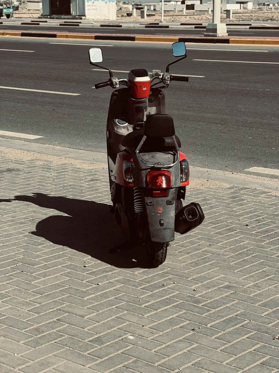 دراجه البيع ما مفتوحه دراجه بلاد السعره خاص العنوان البصره القبله حي القائم شارع المدراس رقم ***********
