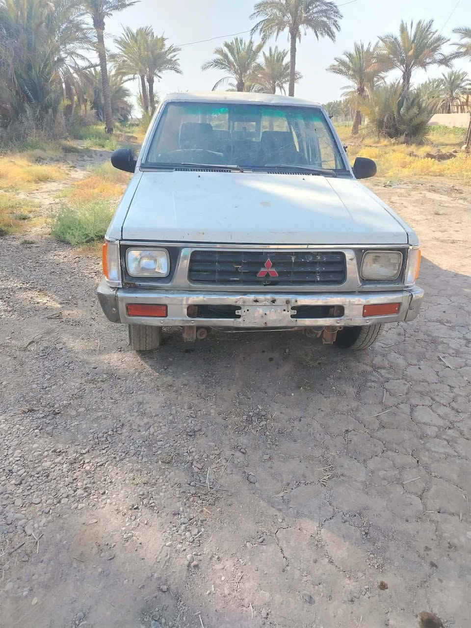 للبيع موديل ٩٣ جاهزه وشغاله مال مزاد ما تترقم لان جوه الموديل سياره جاهزه وشغاله السعر 13$العنوان بغداد ***********

