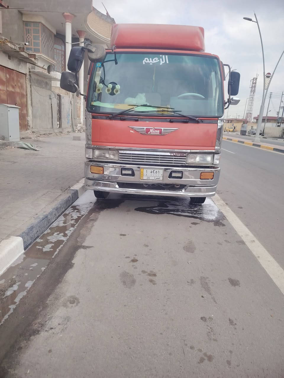 هينو طيره للبيع مكينه 70سوبر تخم تاير+تخم ويل كروم سياره جاهزه مكان بصره
***********
