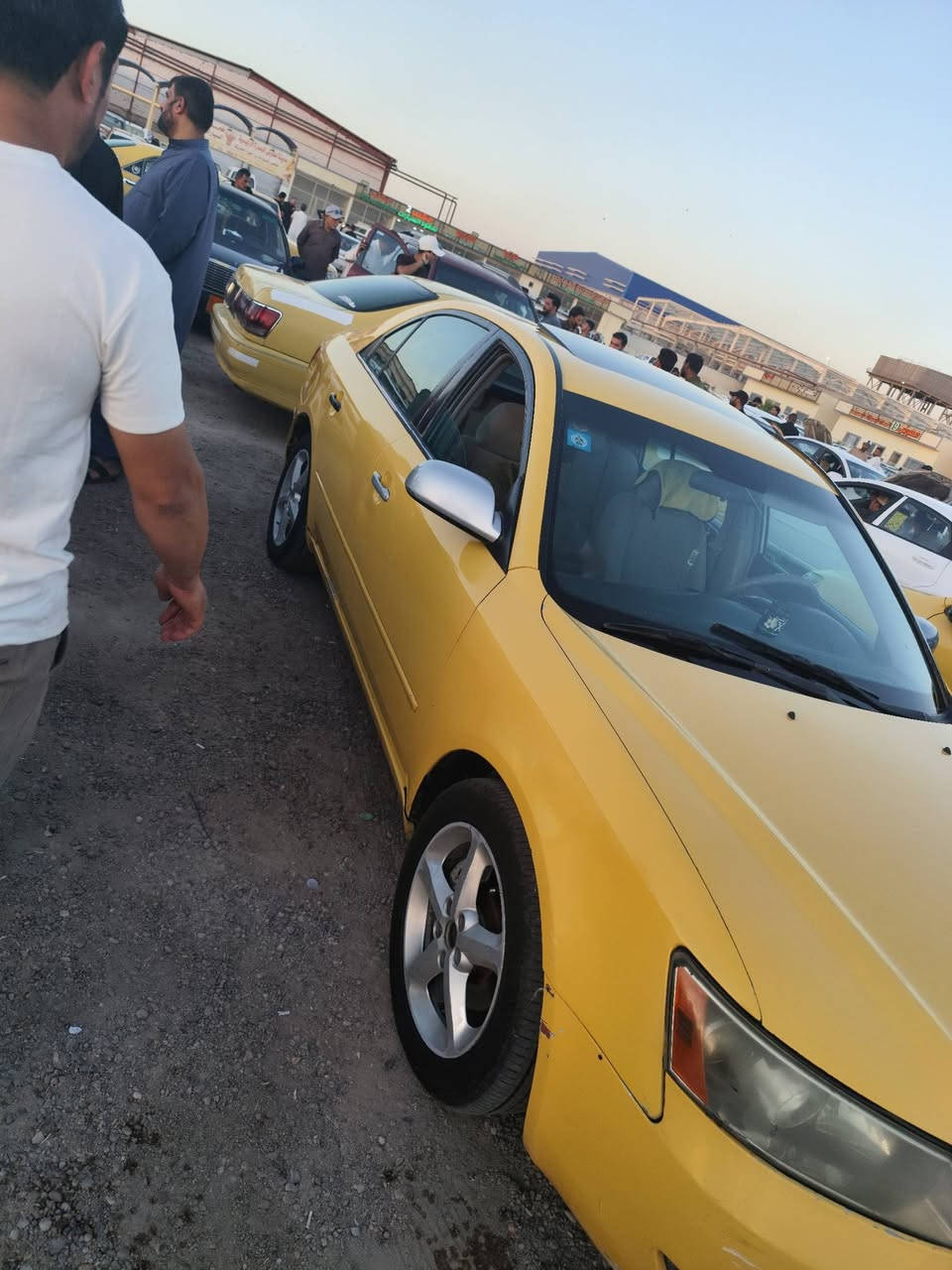 سلام عليكم سوناتا للبيع موديل 2007 وارد كندي كفاله من الضربه كفاله محرك وكير  تبريد ثلج سياره رقم بغداد بسمي بيع مستعجل تحويل ثاني يوم السعر 80 وبيها مجال بيع مستعجل *********** بصره كزيزه
