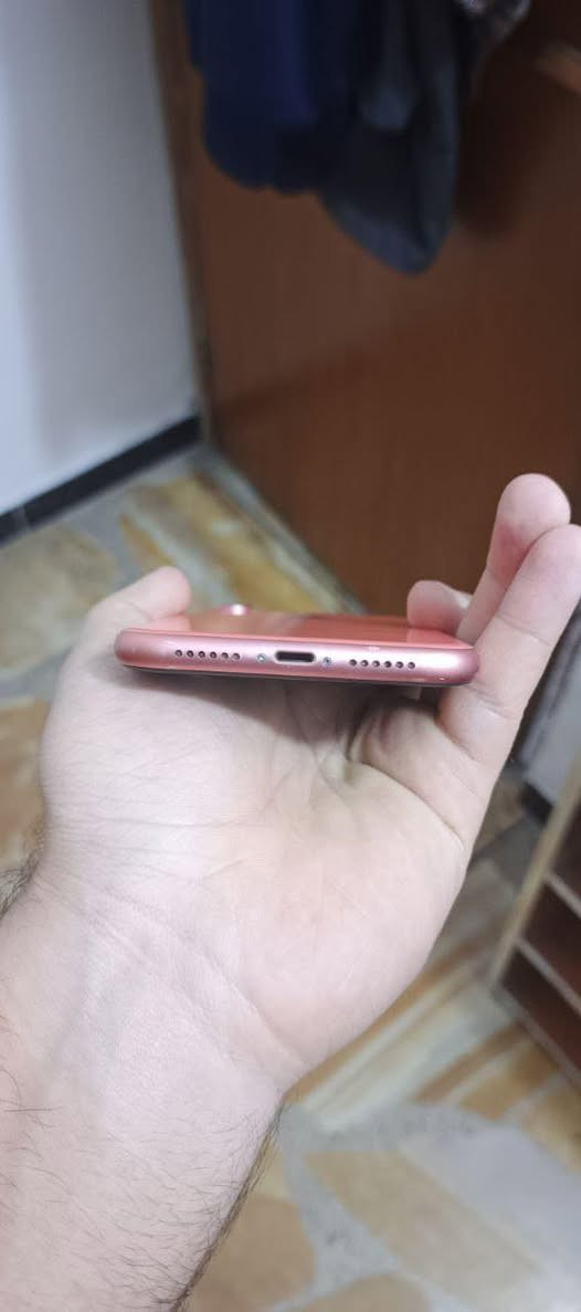 السلام عليكم ايفون اكس آر 128 بطارية 80 مكفول كلشي ممبدل بي الجهاز بلادي كلشي مابي فقط شوفه عينكم شخوط وآثار خفيفه سعره 200 الف ***********
