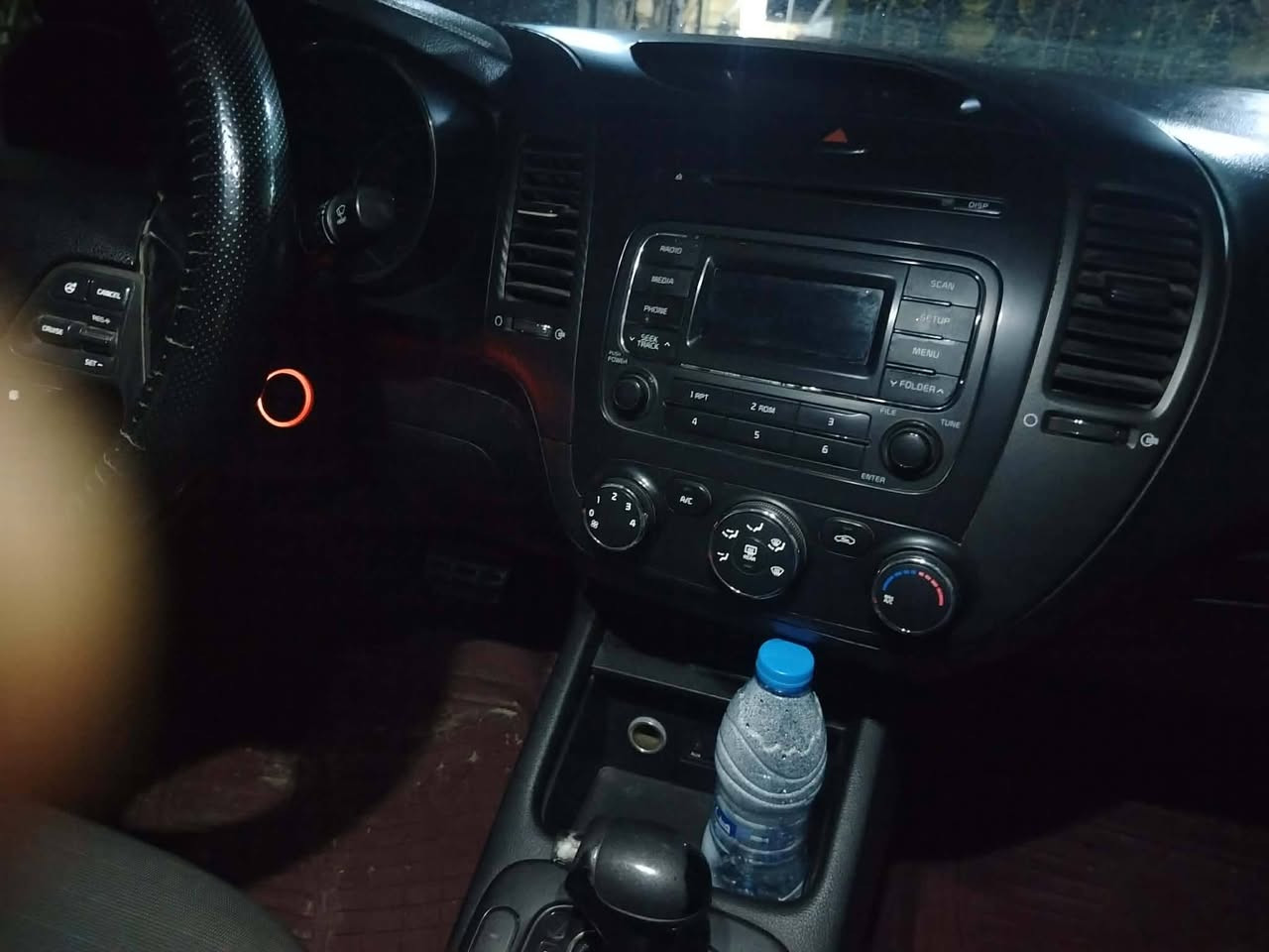 سيراتو ٢٠١٤ رقم بغداد جاهزه ونظيفه مكينه كير مكفول من ظربه وطخه عد قطعه صبغ جاملغ امامي شخط مصبوغ سياره جاهزه *********** سياره وراد خليجي
