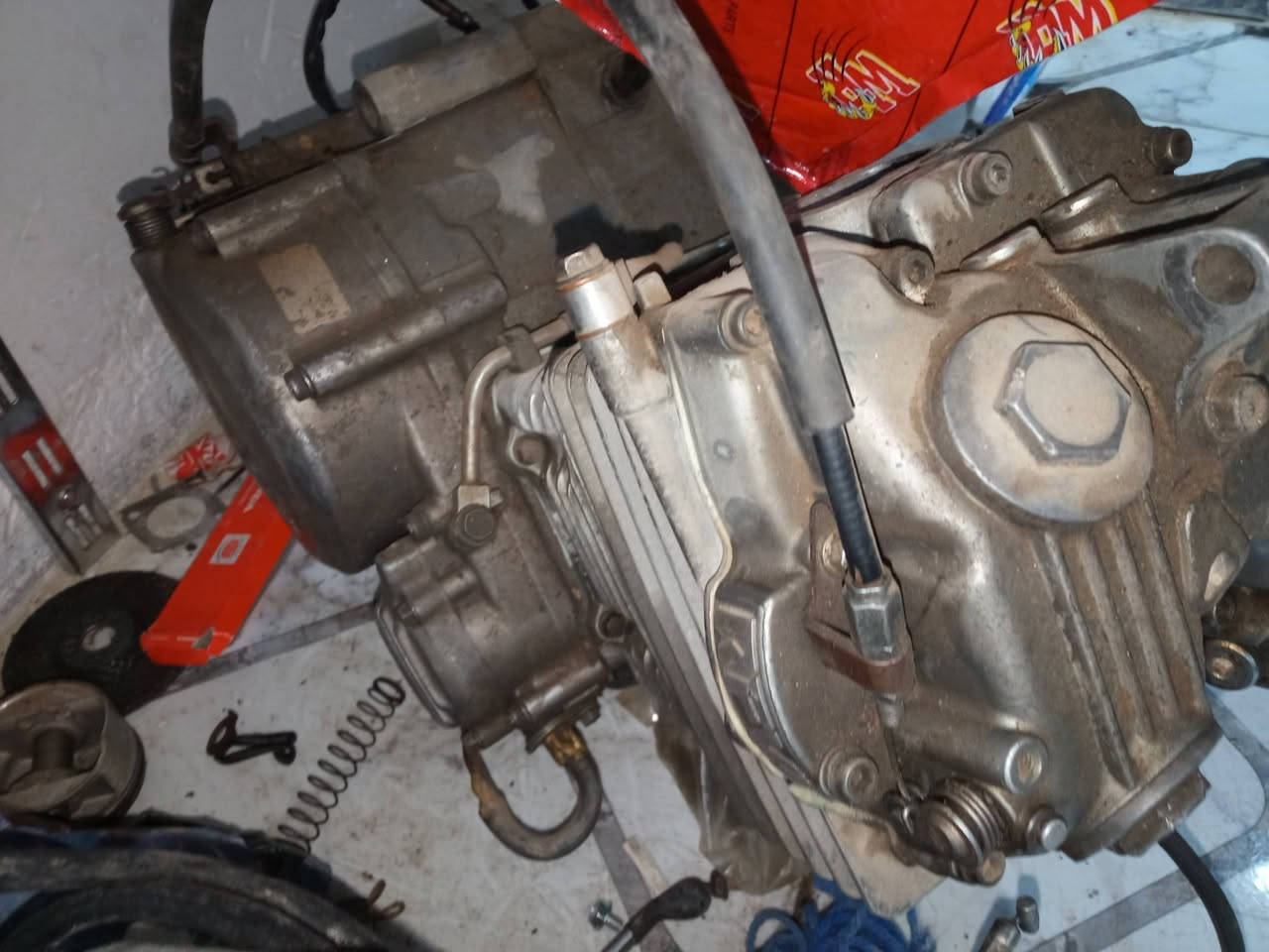 السلام عليكم ادوات قفاز ياباني كافه المكائن  للبيع مامتواجد على الفيس اللاستفسار اتصال على الرقم. ***********. ***********
