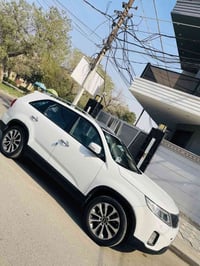 كيا سورنتو للبيع (بدون مراوس) موديل 2014 ماشية 50 خمسين كيلو حقيقي خلي...