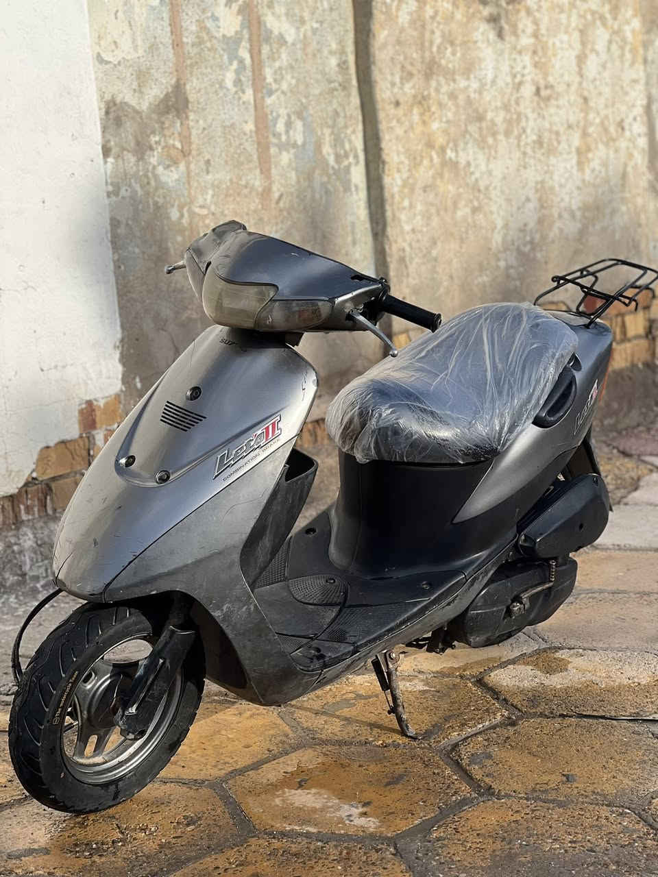 جنطه كهربائيات شغاله باتري جديد تواير جدد تجفيت جديد أوراق بسمي نقصه عرموطة سلف والستان موجود بس طاك السعر ***********
