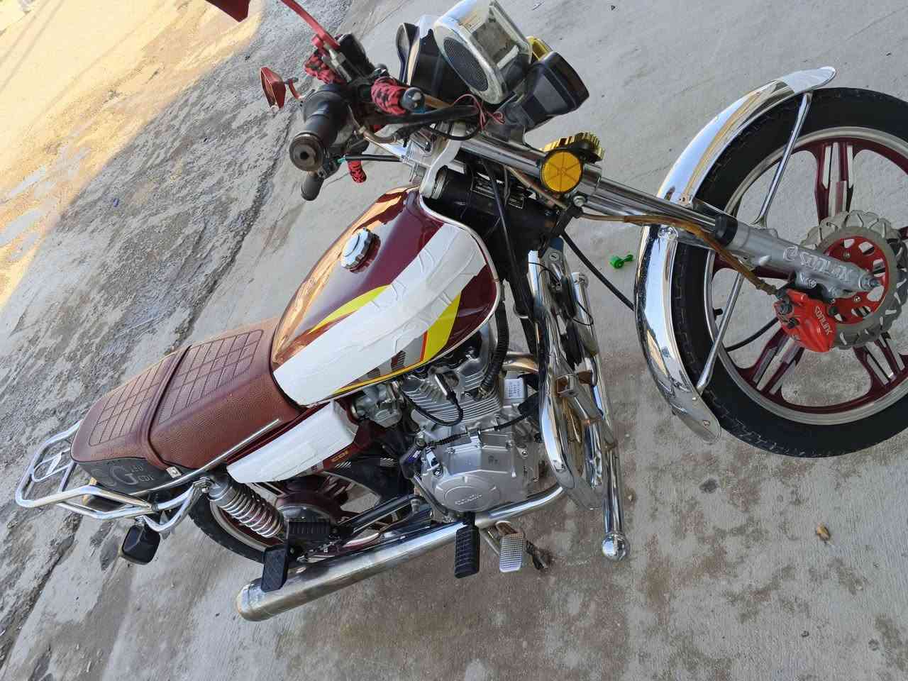 دراجه سولنك  5كير محرك 200cc
موديل 2024 دراجه كامله مكمله وخير من الله 
كلهة بلادي بعدهة جديده

‏‪***********‬‏
