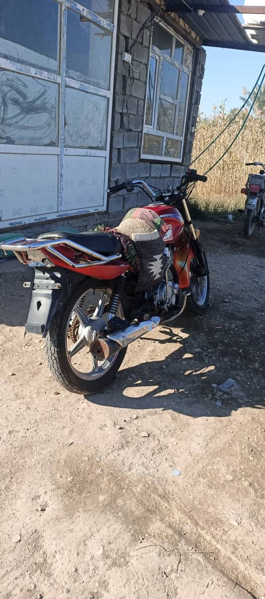 للبيع دايون عضم موديل ٢٠٢٠درجه مال عماله 
شغاله مابيه شي مكينته ناعمه حلوه 
السعر ٣٥٠ بيه مجال قليل حيل مكاني حله أبو غرق 
***********
