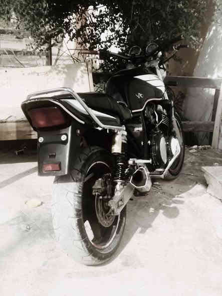 سلام عليكم بطح سيبي اوراق كامله اصولي مكينه بلاديه ما مفتوحه نكره بكل وقت عل وضع البلاد اي صبغ ماكو ستيرن رياضي+صلنصه رياضي  معدل جوه ١٨٠شلعه ١٢٣مكفوله فصله نار كامله نقصها خيال 
رقمي ***********
مكاني ديالى ناحيه السلام عله طريق دل عباس قريه العجيمي 
السعر ١٢ورقه وبيها مجال شي بسيط ول ما عاجبه السعر سوك موجود اشكال سكراب
