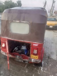 تكتك مديل ١٨ للبيع رقم وسنويه مكان بغداد الدوره  سعر ٥ وبيه مجال رقمي ...