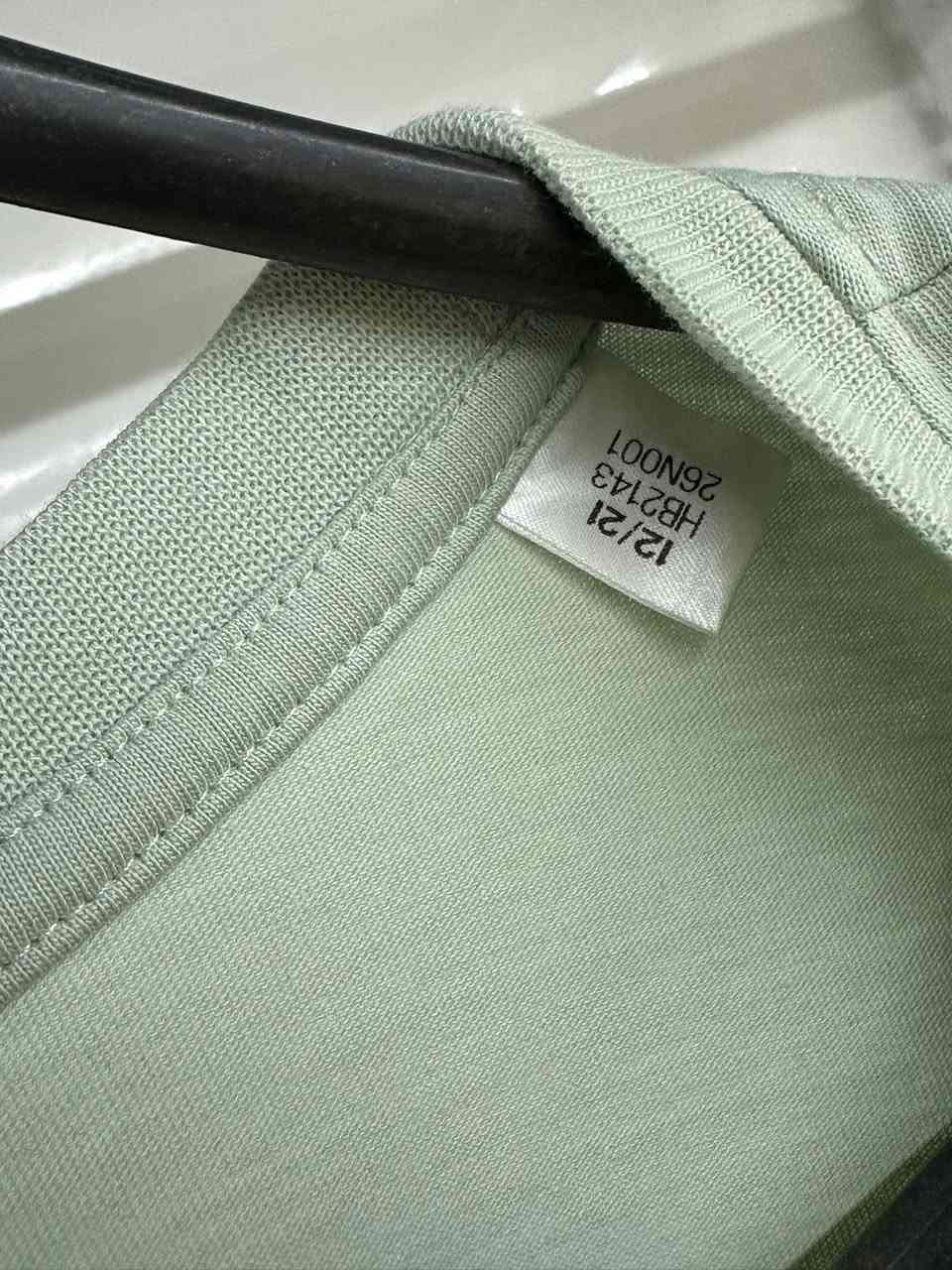 ريبوك
قياس L-xL 

خامه قطن ١٠٠٪؜ 

لون صيفي راقي


**إذا كنت صاحب هذا الإعلان وتريد حذفه لأي سبب، رجاءا أرسل رسالة إلى الدعم الفني**