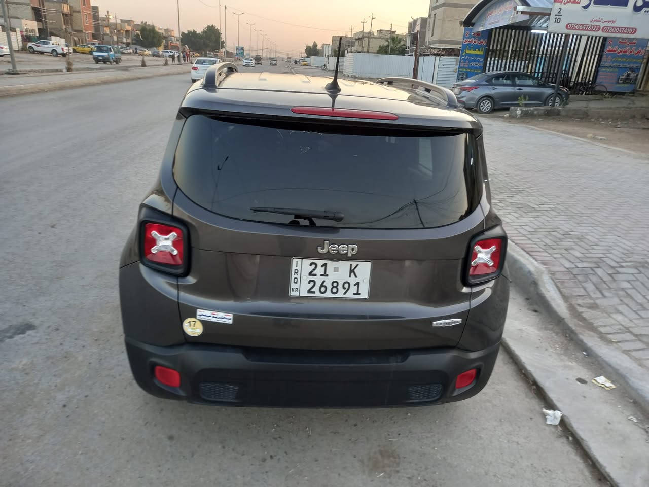 السلام عليكم بسبب الوعود الكاذه وتم تنزيل سعر السياره جيب رانجيت موديل 2017 رقم سليمانيه بسمي رقم هزه جديد حادث موضح بل صوره جاملغ او بنيد ايرباك طاك  مواصفات تحكم ستيرن سايد بريك بصمه شاشه صغيره يعني المواصفات العادي  السياره جديده او ماشيه ٥٥ ميل وقابله الزياده  مراوس او بيع حسب القناعه ولسعر110 ورقه او بيهه مجال قليل ***********
