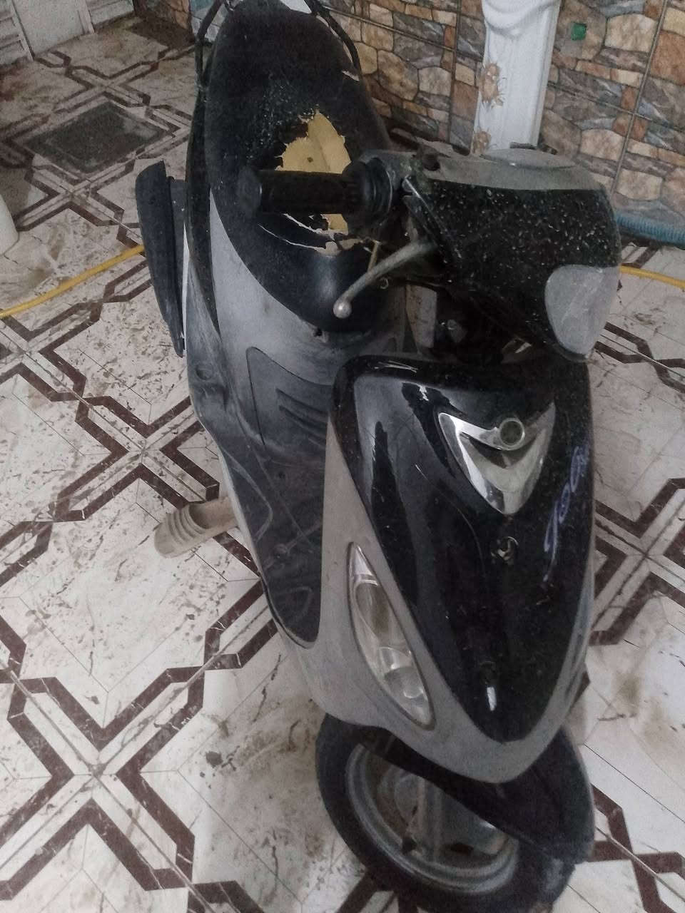 ماكس منغولي مكينه بلاد وعل شرط بيه نقص باتري شغاله هندر واحد نعومه نهضه وسرعه فول دراجه صافيه ما تخربط بيعها مشروطه عنوان سماوه حي شرطه سعر 575 شراي  بيع سريع ماكوا حجز اي واحد يجي  يشتري ابيعها اله تصال ***********
