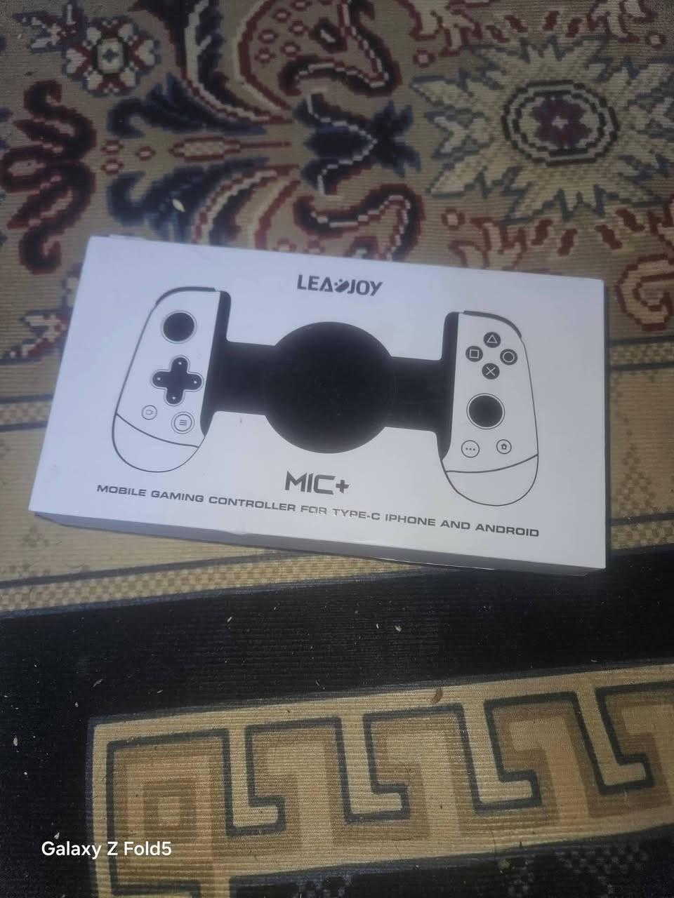 السلام عليكم #
جوستك للعبة 
PESموبايل مزه الجديده  تكدل تربط علبه فريز وتشحن الموبايل  اني جربته عليه  تلعب مثل ماتلعب بلي  بدون برنمج شغل والتلعب #سعره ٣٠  ماستخدمه هواي   جنت  هسه  ستخدمته على البيس


**إذا كنت صاحب هذا الإعلان وتريد حذفه لأي سبب، رجاءا أرسل رسالة إلى الدعم الفني**