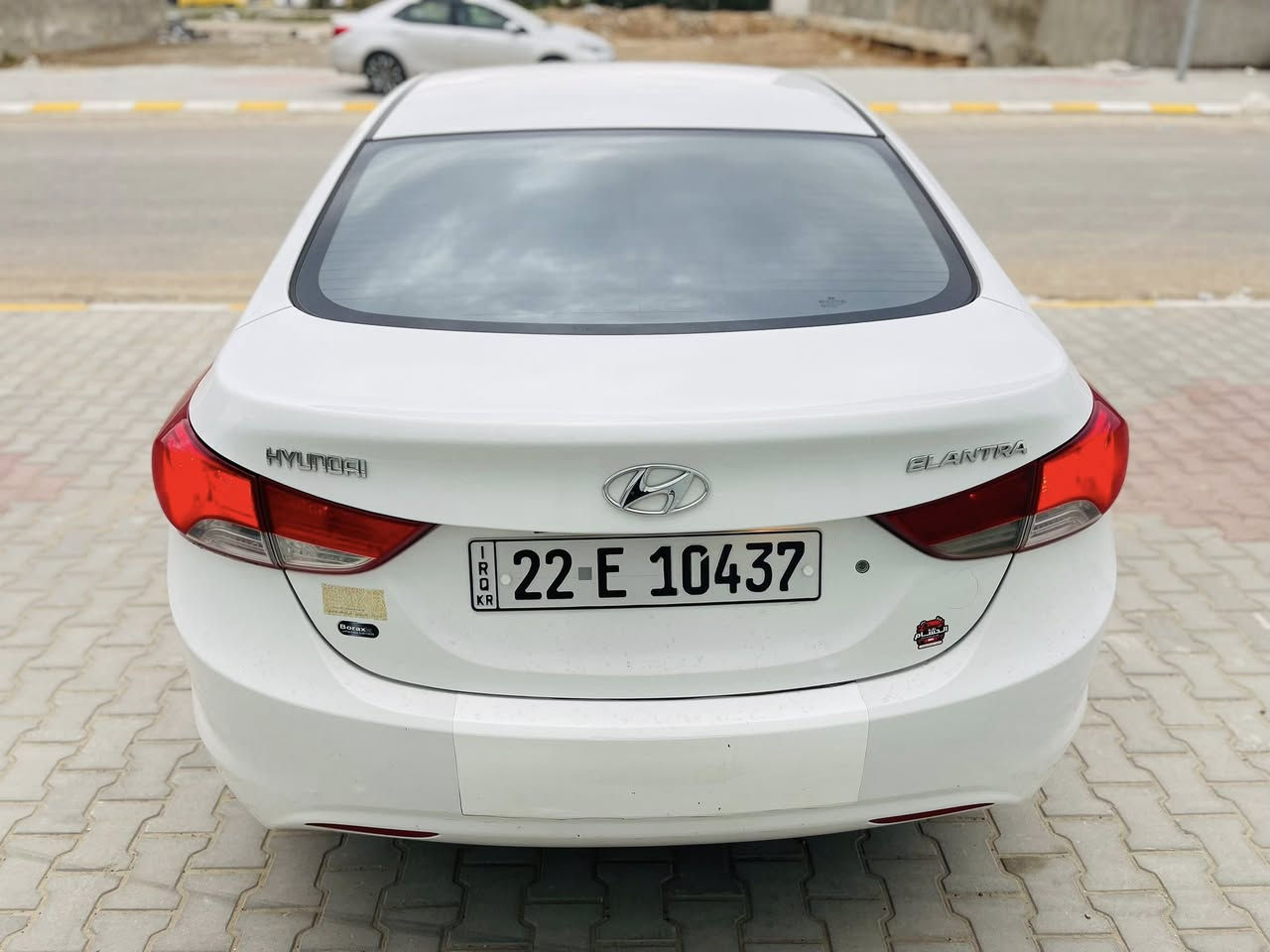 السلام عليكم…اعتذر عن الاقساط والوعدة…
للبيع بسعر مناسب جداً 113…
هونداي النترا 2013 خليجي لون ابيضّ ثلجي رقم أربيل دولي سنوية جديدة شرط التحويل…
سيارة جديدة مامفتوح بيها برغي 
فول مواصفات عدى السلايت 
محرك 1800 مامفتوح شرط 
كير 6 نمر مامفتوح شرط 
تحكم ستيرن جهتين 
داخل لونين 
شاشة شركة 
كشن جك وباقي المواصفات معروفة
سيارة مكفولة كفالة عامة من الصبغ والتبديل والفتح شرط الفحص…
السعر 113 وبيها مجال للشراي 
مكاني صلاح الدين تكريت 
للاستفسار ***********
***********
