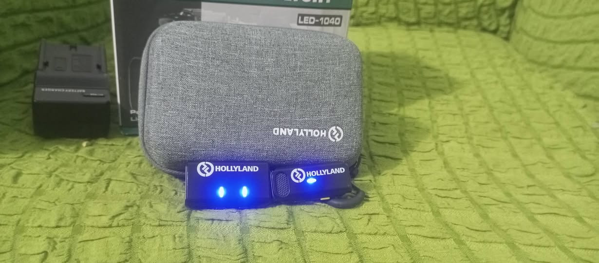 LED 1040 Professional Video Light
السعر النهائي 60 الف 
نك.مايك ماركة Hollyland متحدث واحد السعر النهائي 60 الف


**إذا كنت صاحب هذا الإعلان وتريد حذفه لأي سبب، رجاءا أرسل رسالة إلى الدعم الفني**