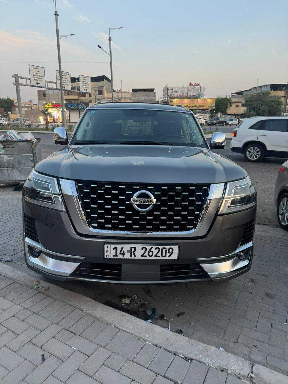 باترول ارمادا سيف العرب
وارد امريكي 2022 بلاتنيوم  فول مواصفات 

مكينة 8 سلندر 
فتحة 
تدفة تبريد كشنات
شاشات خلفية 
كامرات عدد 5 
رادار امامي مانع تصادم 
مثيت سرعة الذكي 
حساسات امامية خلفية 
رادارات خلفية مانعة تصادم 
نقاط عمياء
انظمة قيادة  ثلجة وسحب
مرايا معتمه ليلا 
كشنات كهرباء امامية وخلفية 
سيارة بيها صبغ جاملغ السايق مو تبديل صبغ  
مكان السيارة بغداد الكاظمية 
 رقم صاحب سيارة ***********
