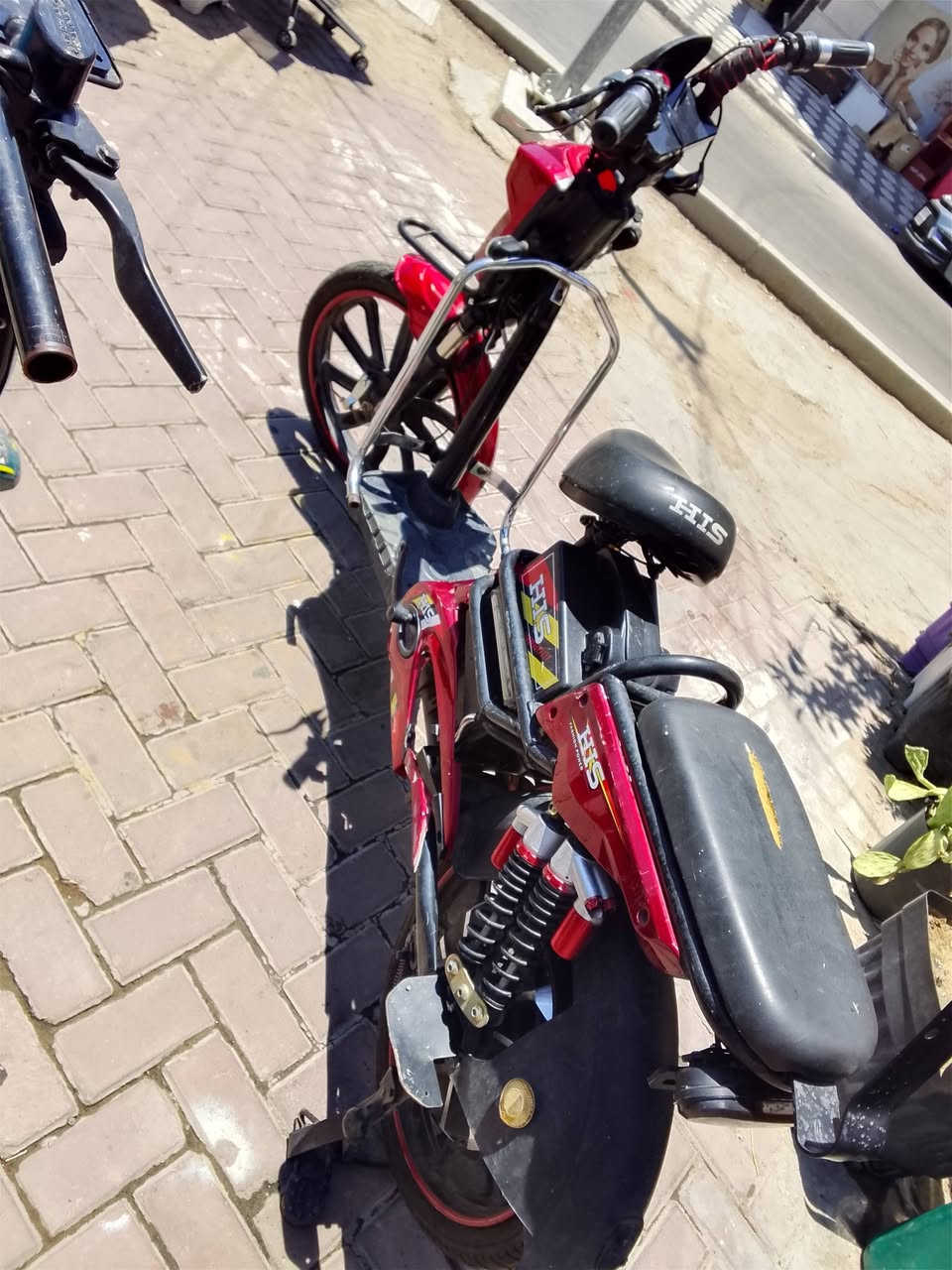 السلام عليكم دراجه شحن للبيع بيه باتريات جدد  الباتريات رادله ترتيب الوايرات الدراجه كلش حلوه السعر 125 وبيه مجال بصيط *********** بي واتساب

