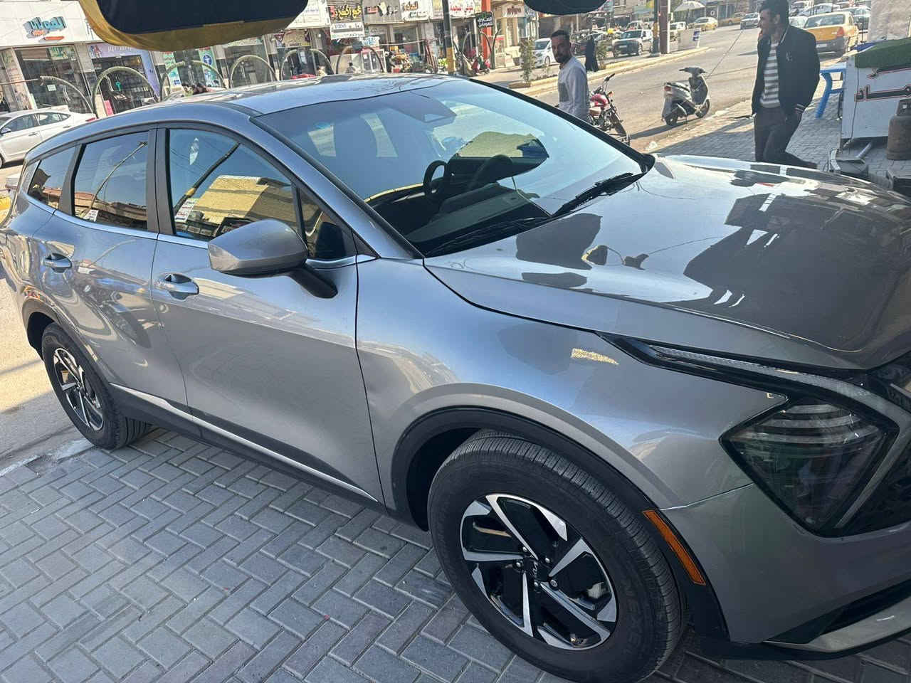 السلام عليكم سبورتج  هايبرد مديل 2024 باقي التفاصيل خاص ***********السعر خاص حادث بسيط
