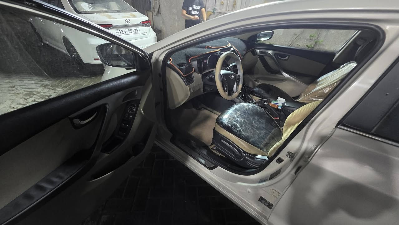 موديل 15خليجي صبغ حزام عده بنيد+ قبق جنطه مامصبوغ
مكاني بغداد مدينه الصدر 

***********
