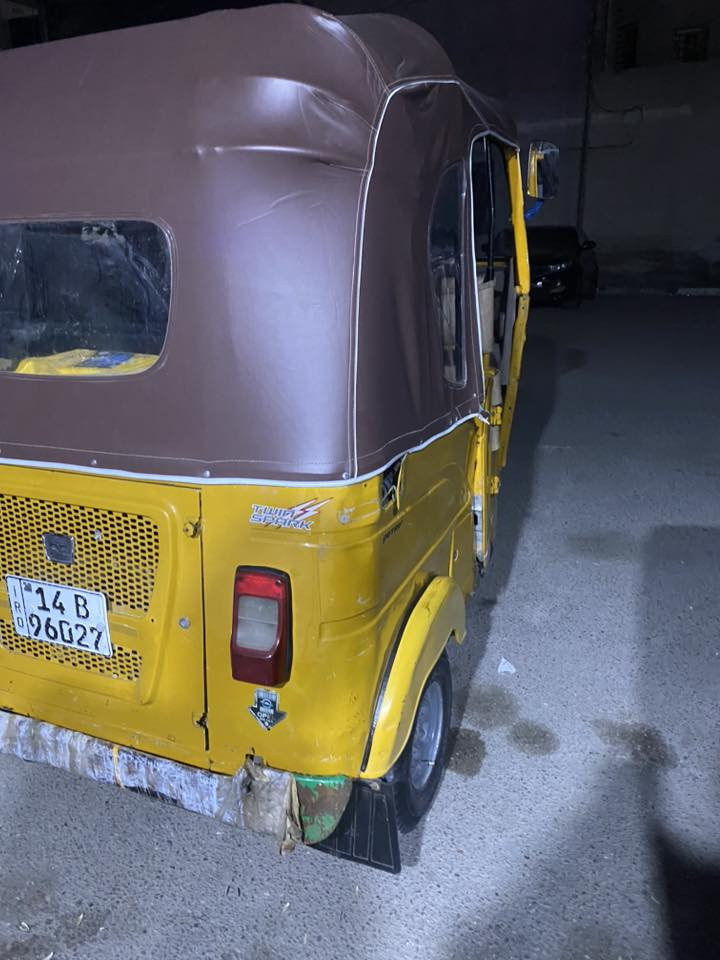 سلام عليكم تكتك باجات لبيع السعر سته وربع وبيه مجال المكينه مجفته تجفيت شركه المكان الصمعي الجديد الرقم ***********
