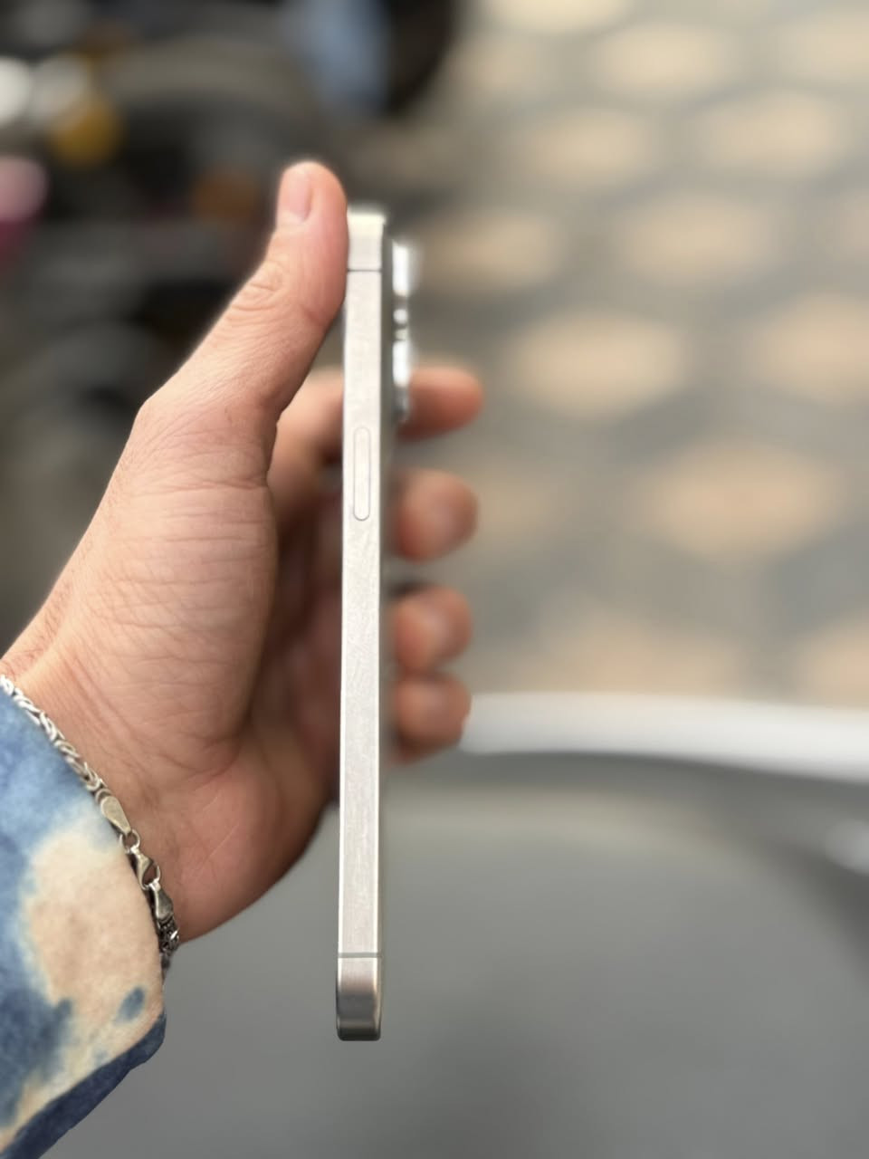 ١٥ برو ماكس شرق اوسط ٢٥٦ بطاريه ٨٦ بدون ملحقات الكلاس مكسور  السعر ٦٢٥
اعظمية ***********
