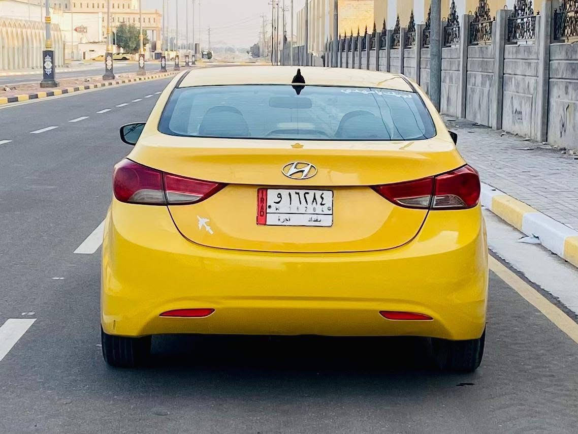 السلام عليكم للبيع هونداي النترا موديل 2013 وارد امريكي بيه تبديل جاملغ امامية فقط بدون داخل شرط والباقي مكفول كفاله عامه من ضربه وتبديل كله ليبل واحد السياره هزه جديده موصفات تحكم تدفه بل كشنات  داخل بيجي مكينه 1800 دوش ما مفتوحه سنويه لغايه 27 مصفره هيه وغرمات السياره جديده حيل وجاهزه شرط احله من صور اي نقص مابيه سياره كير مكينه حداديه تخم تاير تبريد السعر 105 بيه مجال بسيط لاستفسار اكثر لاتصال على الرقم *********** مكان السيارة كربلاء
