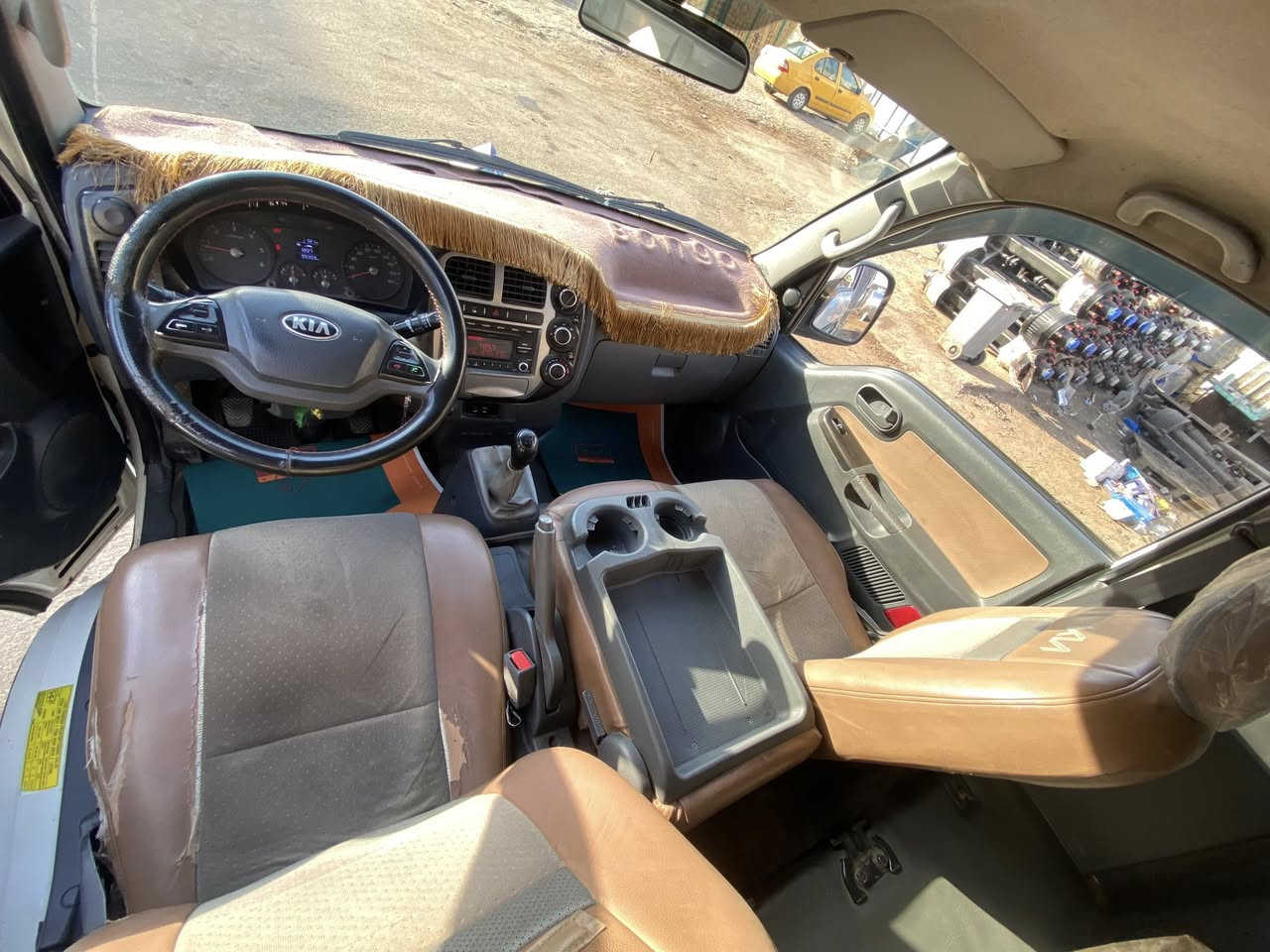 سلام وعليكم
كيا حمل بغداد موديل 2019 
بأسمي تحويل ثاني يوم 
السعر 130$  وياها المحجر والچادر

***********
