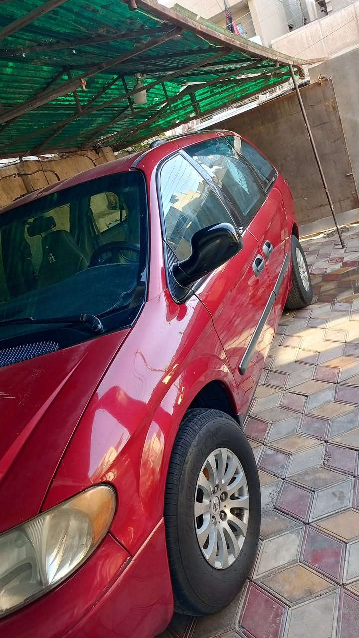 سلام عليكم دوج كرفان للبيع موديل ٢٠٠٥ باسمي سنويه ٢٠٢٧تنتهي السياره جاهزه ثلاث قطع تبريد  اربع قطع صبغ ابيع احزام السعر ٧٥مكان السياره بغداد 
***********
