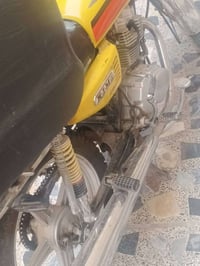 للبيع سعرها 600 وبيها مجال مكينه نظيفه برغي ما مفتوح بيها مكاني بغداد ...