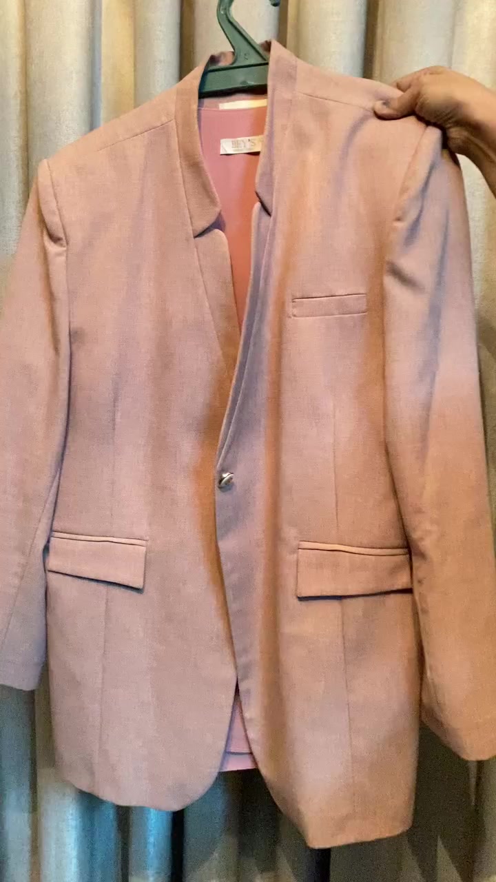 للبيع قياسات 50 و48 و52 كلمن وسعره


**إذا كنت صاحب هذا الإعلان وتريد حذفه لأي سبب، رجاءا أرسل رسالة إلى الدعم الفني**