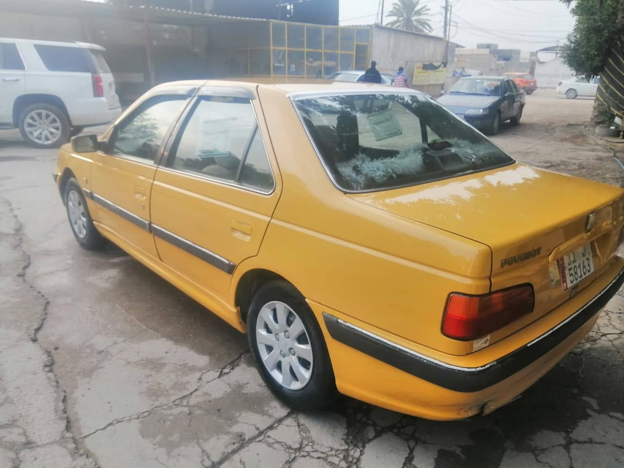 السلام عليكم بيجو بارص للبيع موديل 15 بيها بنيد مبدل وجاملغ ايمن مال شركه والباقي مكفول استفسار اتصل وبيك خير ودلل بيع مستعجل مكان بابل حي المهندسين اتصال ***********. ***********  السعر 40
