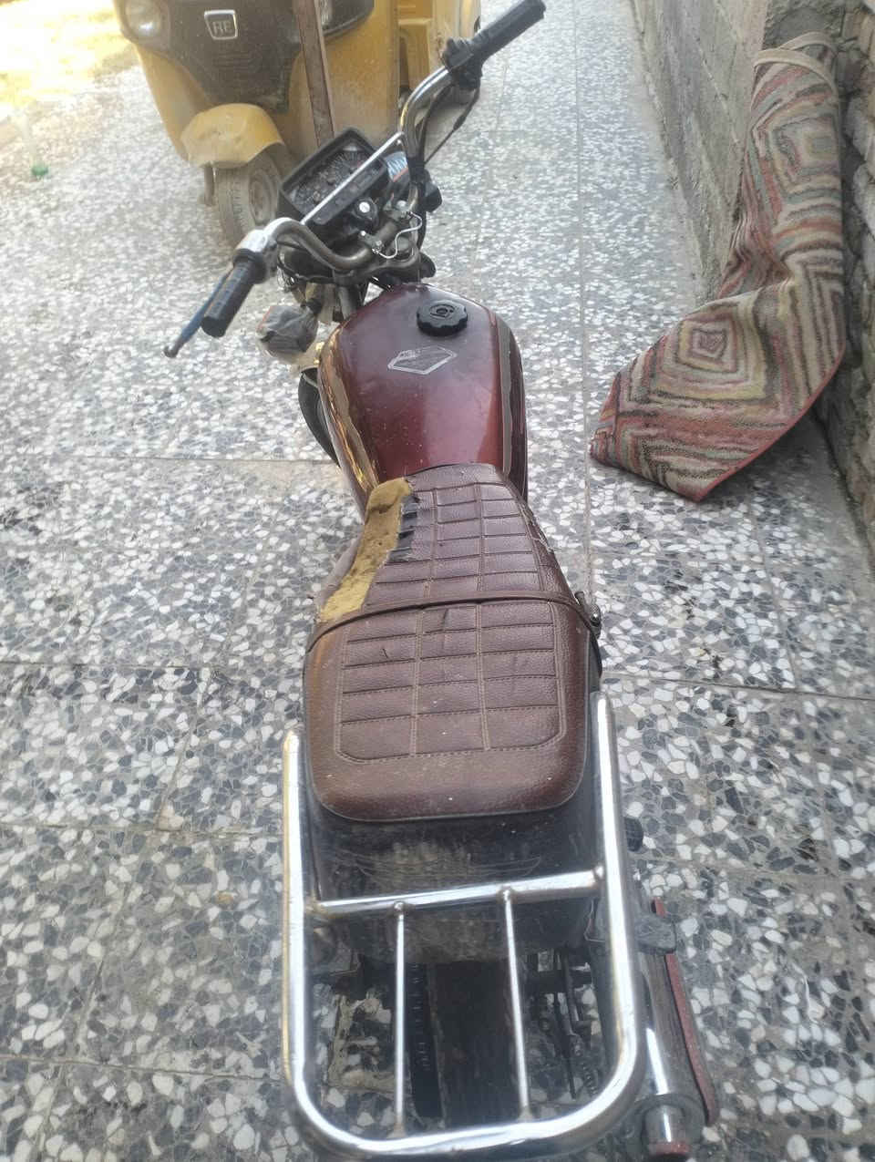 دراجه ايراني 4كير
سعر 300,000 وبيها مجال
***********
