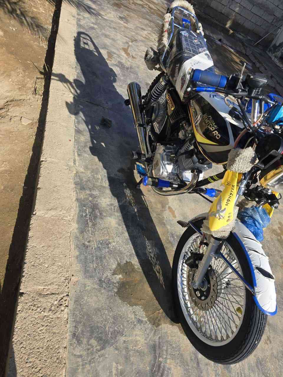 السلام عليكم
نامي برو للبيع
موديل 2025
اوراق كاملة مال شركة
دراجة جاهزة ومكفولة من كلشي 
جمبزة فول 
السعر 750 وبيها مجال للطيبين 
للأستفسار اتصل هـ***********
