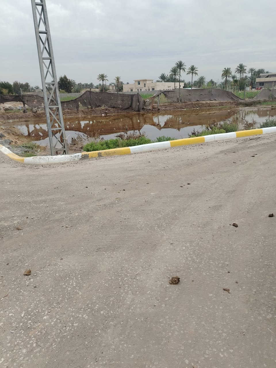 سلام عليكم
قطعة ١١٥ م طابو زراعي  إقرار محكمة للبيع
داخل مجمع الرجيبة مقابل ألبو سحير خدمات كاملة تبليط+ماء+كهرباء
المجمع قريب لشارع الرجيبة الرئيسي ٤٠٠ م فقط
للاستفسار الاتصال على الرقم *********** أو مراسلة الخاص أو واتساب
