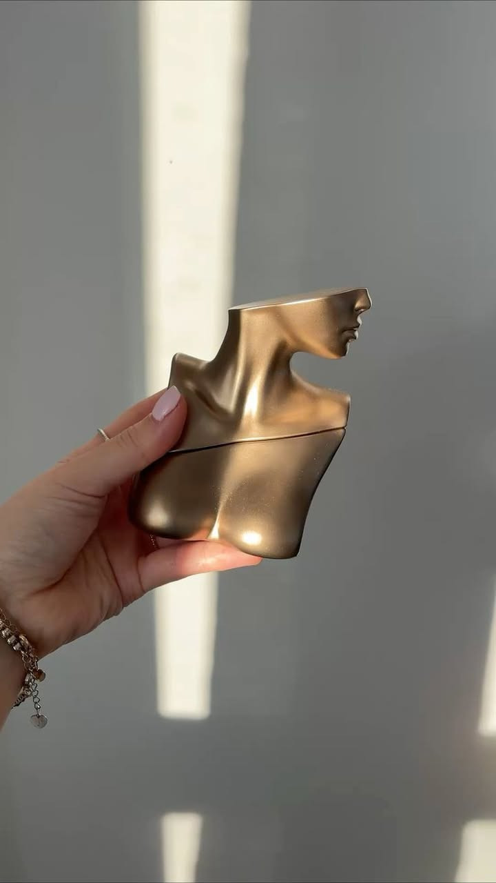 عندي هل قطعتين للبيع عطر بيلي ايلش +سعة عطر 100مل /ادائة مممتااااااااز ثبات 12ساعة فوحان 
🔴لذهبي سويتي فانيلااا زهور 
🔴لماروني حمظيات رجالي /نسائي صيفي يجنن


**إذا كنت صاحب هذا الإعلان وتريد حذفه لأي سبب، رجاءا أرسل رسالة إلى الدعم الفني**