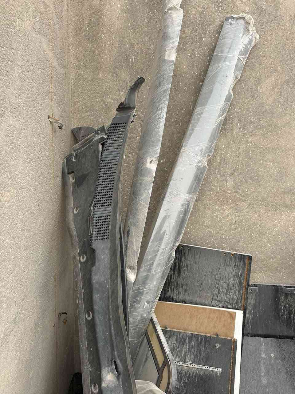 السلام عليكم شباب عندي غراض جارجر للبيع فان ابو واحد بلادي فتحته من سيارتي اصلي وعندي فان دبل بس فان واحد شغال بي وعندي جاملغ وبنيد لون سمنتي بلاديات اصليات ودوس مساطر جوى الابواب هم اصليات وكذالك ثلاجة +مسطره نوزلات بلاديات بالنسبة للغراض ابيع كلهن او نص منهن ماعندي مشكله قيم بالي يرضي الله وبخدمتكم موجود واتس او اتصال او خاص *********** مكاني بصره
