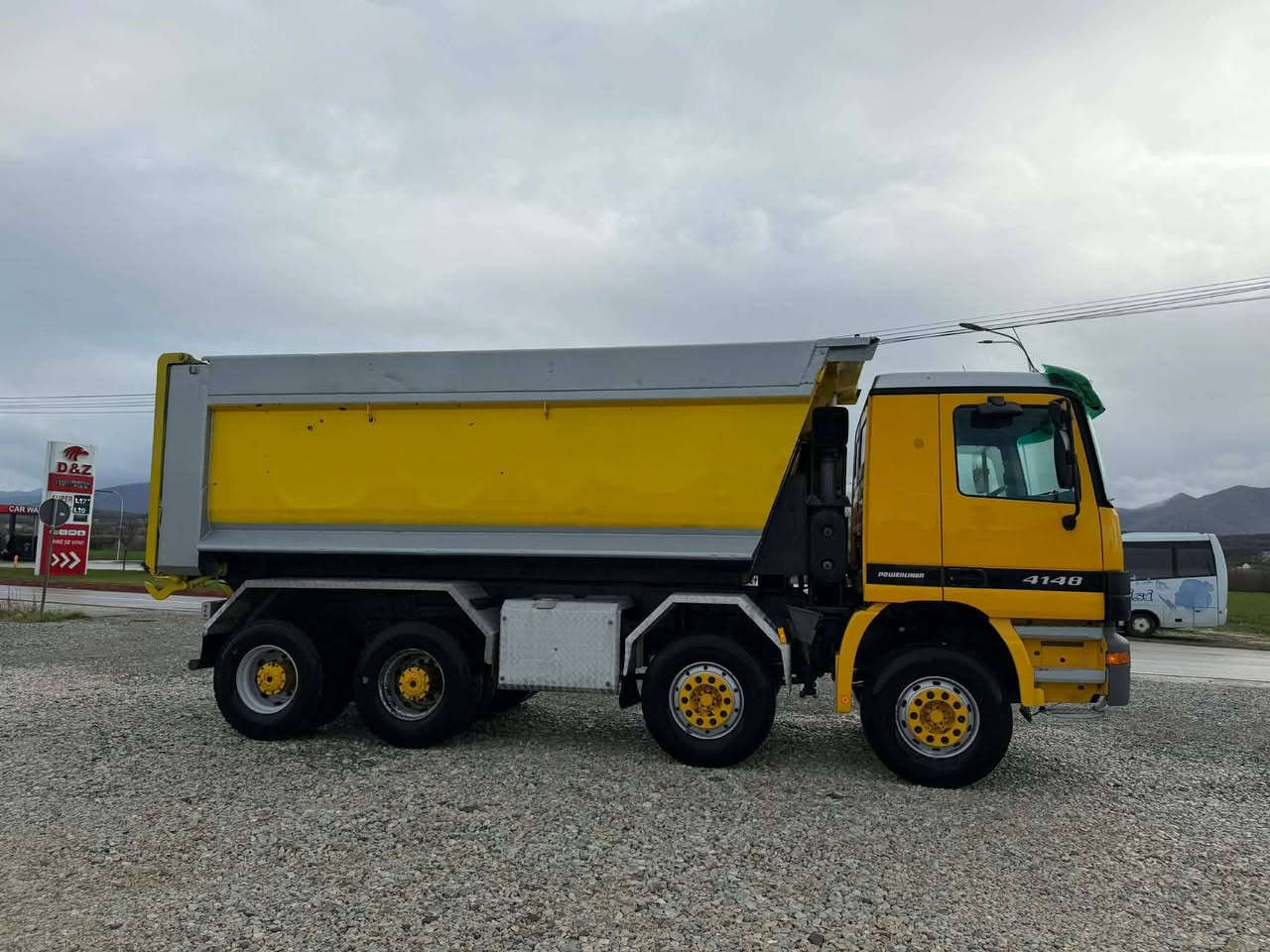 مرسيدس بنز 4148
٨سلندر 
موديل 2003
شيال مجموعه جي اف 
كير كهربائي كلاج 
بودي ٢٠متر 
السعر ٤٠الف دولار شامل الكمرك والشحن السياره تدخل كتاب شركه 
مدة الوصول ٢٠يوم بعد الاتفاق


**إذا كنت صاحب هذا الإعلان وتريد حذفه لأي سبب، رجاءا أرسل رسالة إلى الدعم الفني**