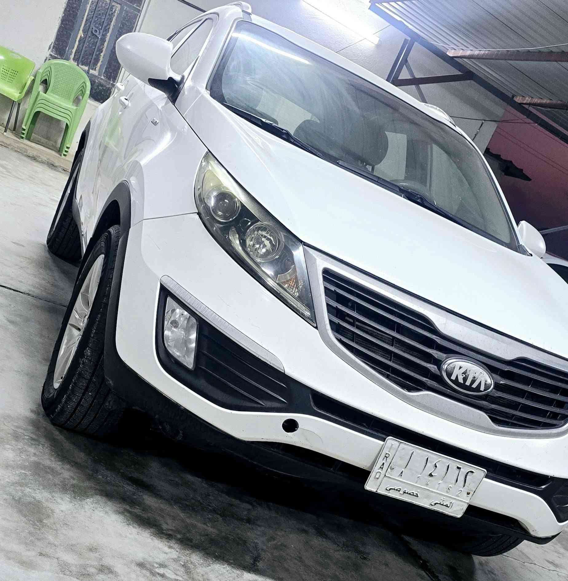 السلام عليكم
كيا اسبورتج 2014 خليجي رقم مثنى  بأسمي سنويه لل٢٨
مكفوله كفاله عامه ماعدا بارد بالباب بدون صبغ موضح بالصور 
محرك 2400 بلاد لامبدل ولا مفتوح 
كير كفاله وتبريد ثلج  شاشه تحكمات ستيرن مري شفط 
السعر ١٥٠ وبيه مجال 
رقمي ***********
