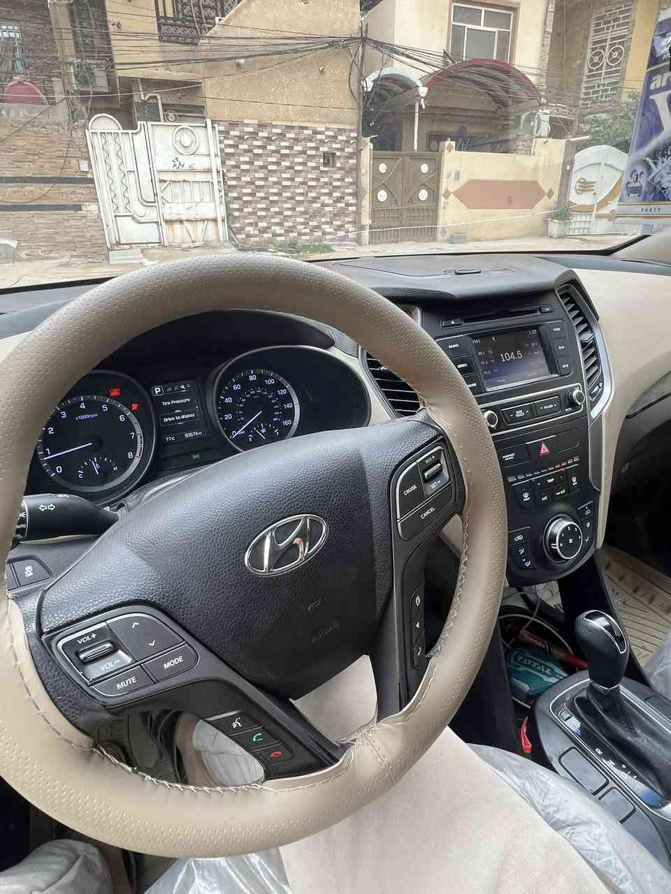 سياره سنتافي 2018 سبورت
أمريكي داخله كلين ضرره فقط الباب الخلفي الجه اليمنه بالعراق صار موجود سونار بيه السياره 
محرك 2400 جي دي اي 
5 راكب قطعتين تبريد حداديه ومحرك وكير خير من لله شرط الفحص داخل بيجي السياره جديده تبريد تدفئه كله شغال مابيه اي نقص جاهزه السياره باسمي مواصفات ويل كب تحكمات ستيرن شاشه لمس كامره خلفيه نظام السبورت ونظام الeco الاقتصاد السياره باقي المواصفات بالصوره شوفهن السعر 160 
مكان السياره كربلاء 
للاستفسار 
***********
