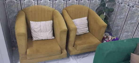 السلام عليكم / للبيع تخم قنفة مقعدين نظام سرير و ثلاث كراسي نظيف سعره ١٧٥ الف
طباخ اربع عيون شغال سعره ١١٥ الف
عنوان دورة نهايه شارع ٦٠ يم كلية الهادي منطقه الرواد ***********
