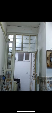 كربلاء • مقابل مستشفى الكفيل • دورين ١٠٠م ٣غرف